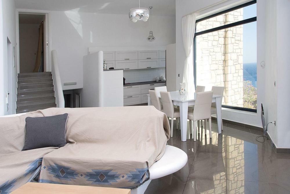 Evilia Luxury Villa อาโมปี ภายนอก รูปภาพ